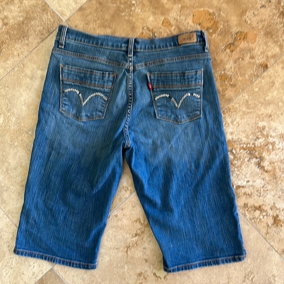 Levi’s 512 Perfectly Slimming Bermuda Denim Shorts - Picture 2 of 11